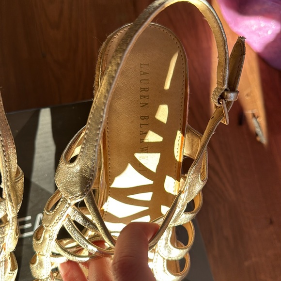 Lauren Blakwell - Picture 2 of 10